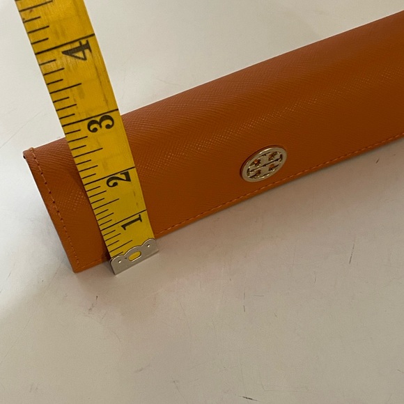 Tory Burch Eyeglass Case - Picture 9 of 9